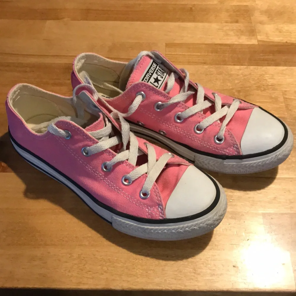 Girls’ Converse Chuck Taylor All Stars Pink Low Top Sneakers Shoes